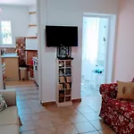 Ireni Waterfont Vakantiehuis *