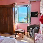 Ireni Waterfont Vakantiehuis